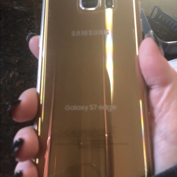 Seven Edge phone. With Samsung Fitbit - Picture 3 of 3